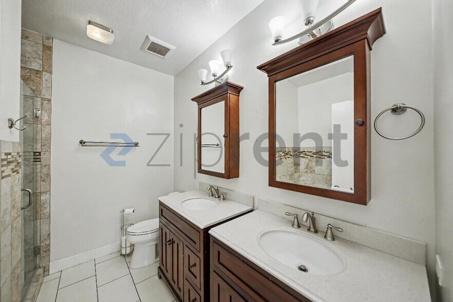 Building Photo - Unit 110