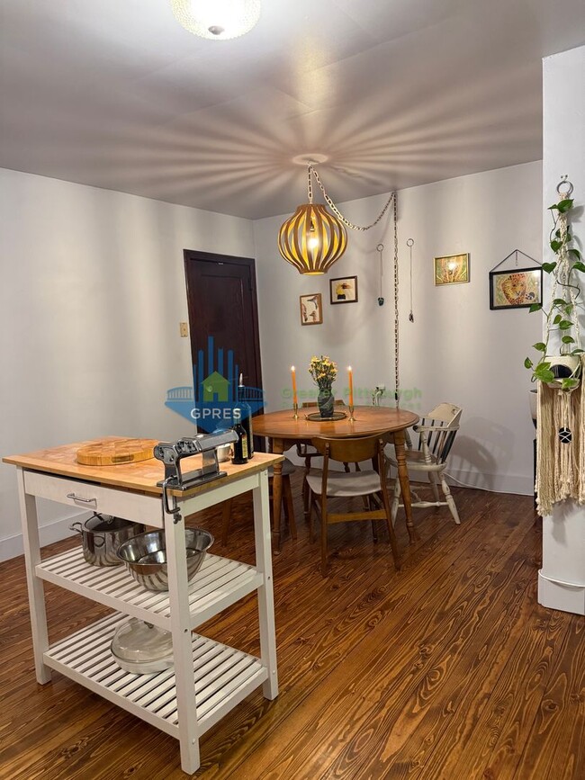 Building Photo - Classic Lawrenceville Row House – Walkable...