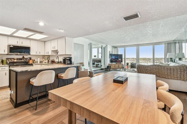Building Photo - 500 Treasure Island Causeway