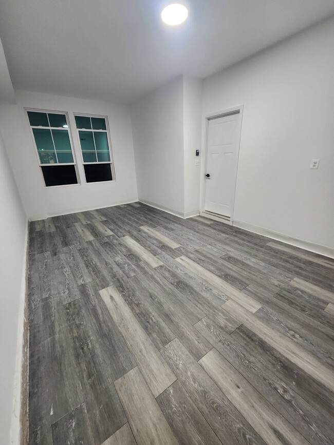 Building Photo - 3 Bed / 2.5 Bath Brand New Townhouse (Avai...