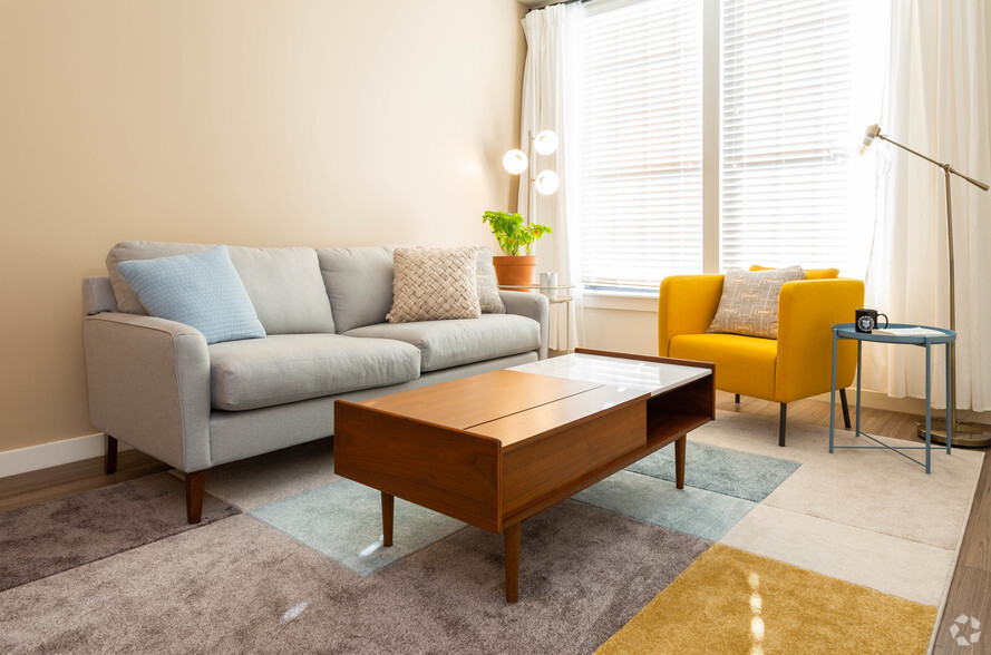 1BR, 1BA - Atkinson - Remington Row
