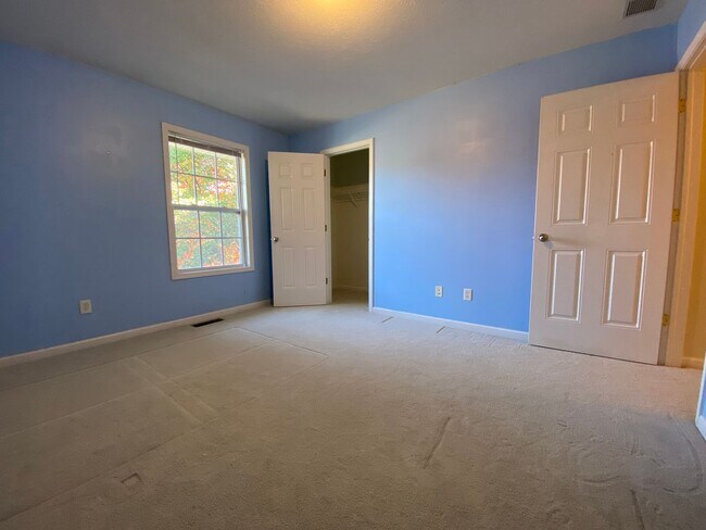 Building Photo - 2465 S Woolery Mill Dr