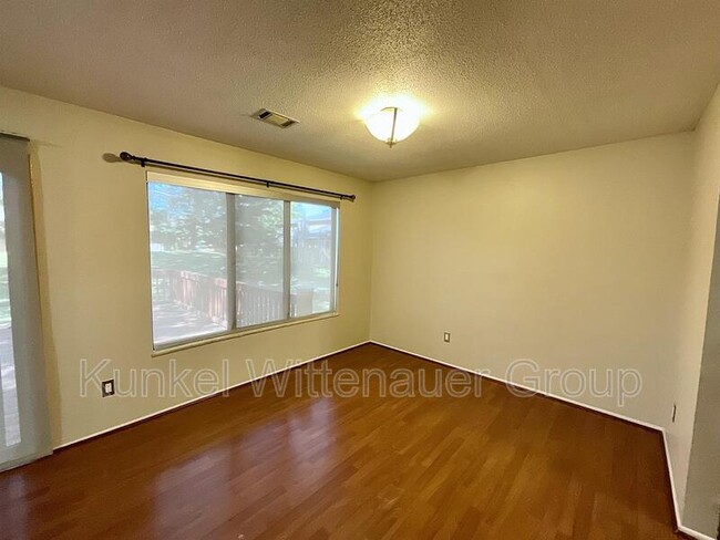 Building Photo - 1126 Woodgate Dr