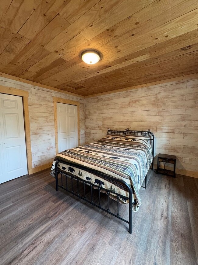 Building Photo - SEASONAL SOLDOTNA HOME!