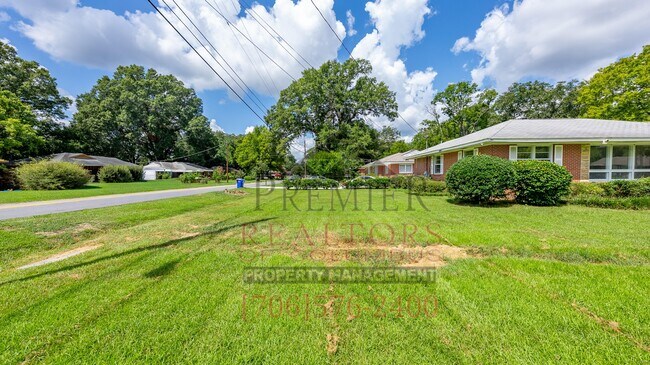 Building Photo - 1819 Rosemary Ln