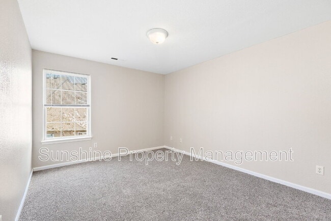 Building Photo - 2002 Livingston St