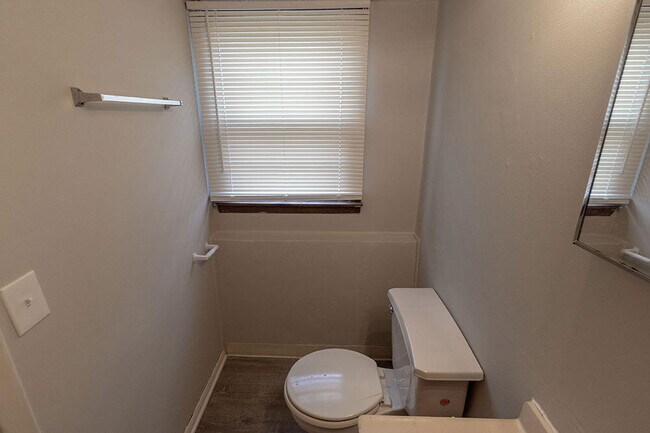 Building Photo - 2931 Northland Dr