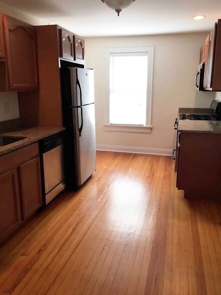 Kitchen - 319 1/2 Jackson St