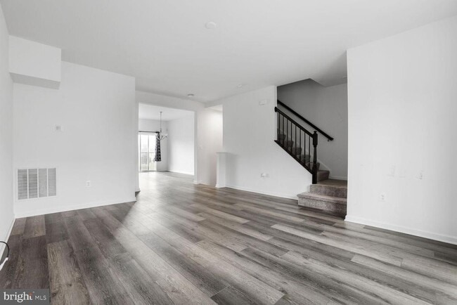 Building Photo - 2323 Champions Wy