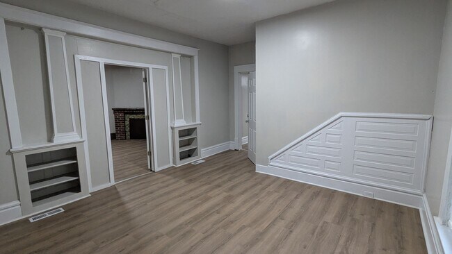 Building Photo - 793 Boulevard St