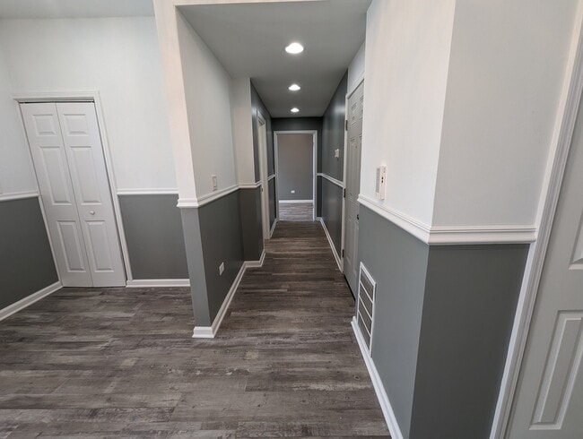 Building Photo - 4213 W 13th St