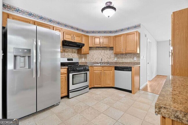 Building Photo - 72 Victorian Cir
