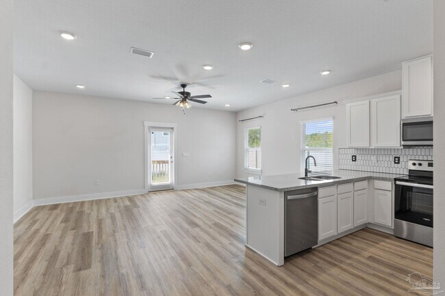 Building Photo - 9483 Nature Crk Cir