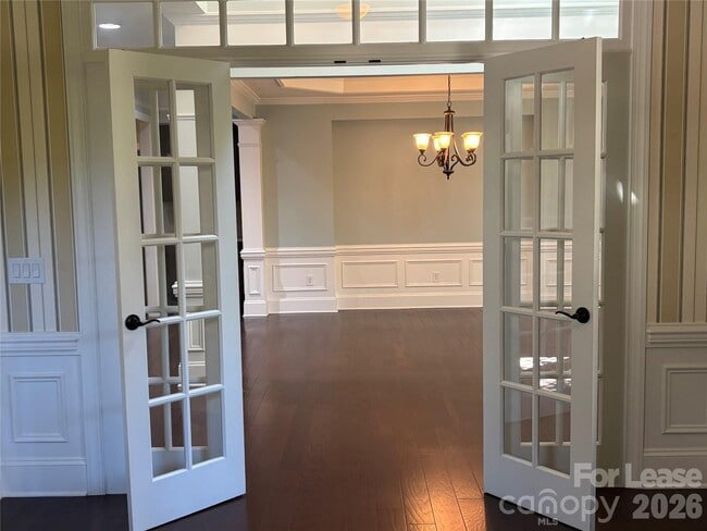 Building Photo - 8811 Tamarron Dr