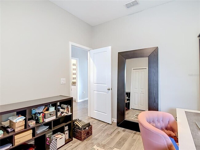 Building Photo - 7531 Ashcroft Dr