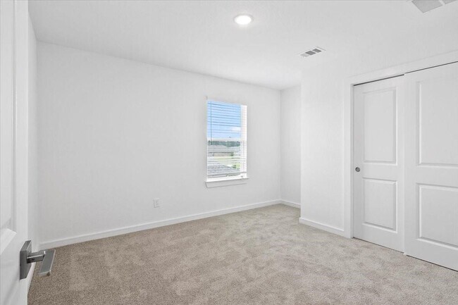 Building Photo - 107 Walnut Hl Ct