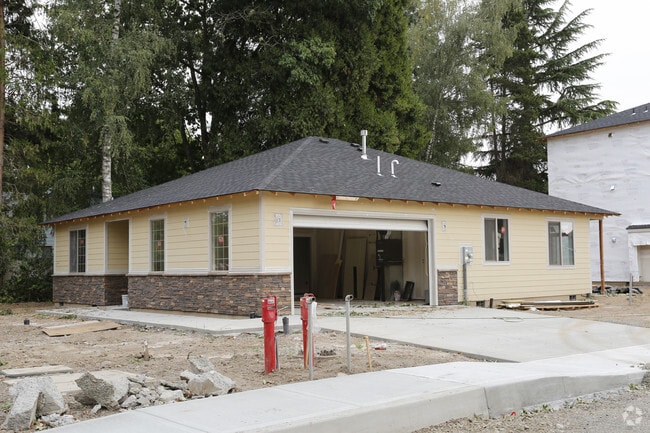 Primary Photo - Johnson Street Apartments