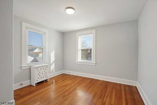 Building Photo - 23 Meeker Pl