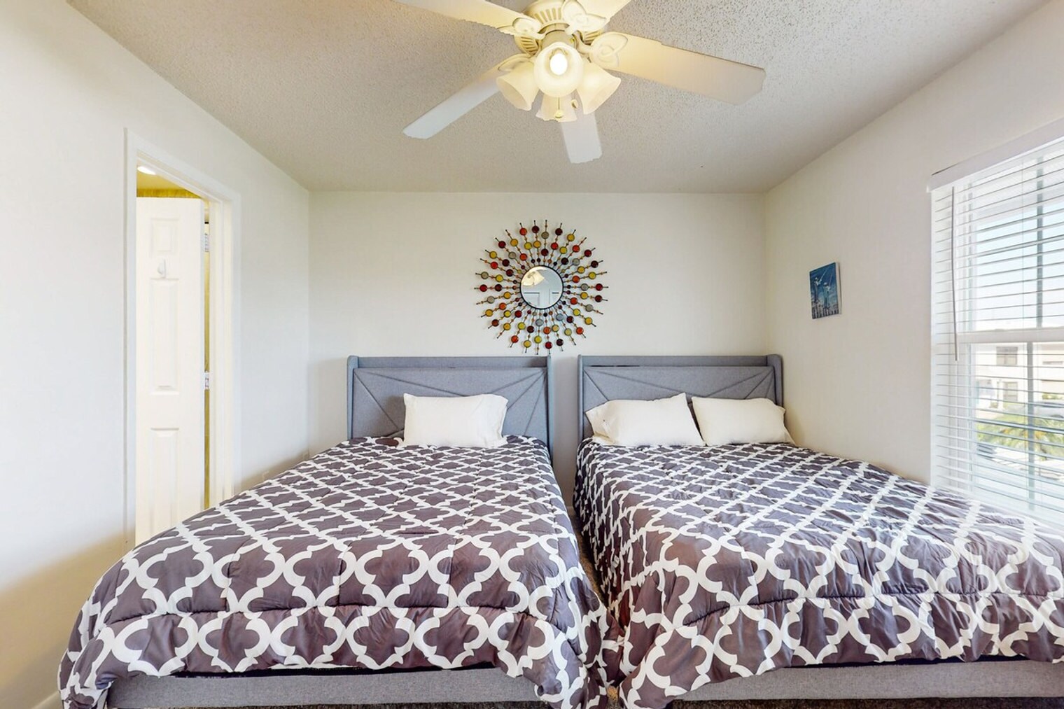 Building Photo - 65 Marco Villas E