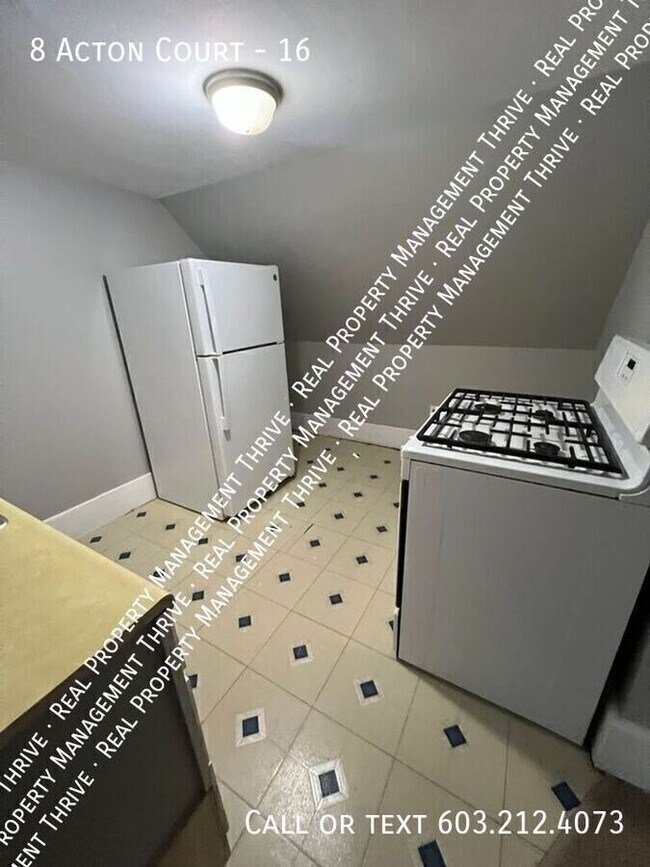 Building Photo - 8 Acton Ct