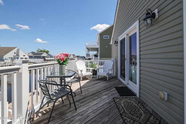 Building Photo - 140 Matilda Dr