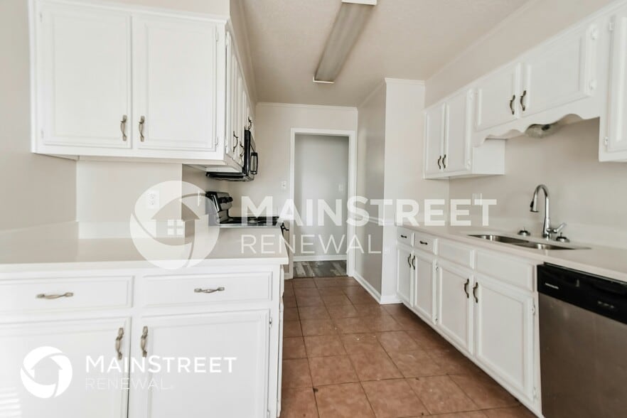 Building Photo - 6757 River Birch Rd