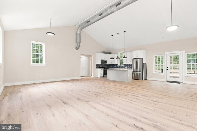 Building Photo - 5567 Pennell Rd