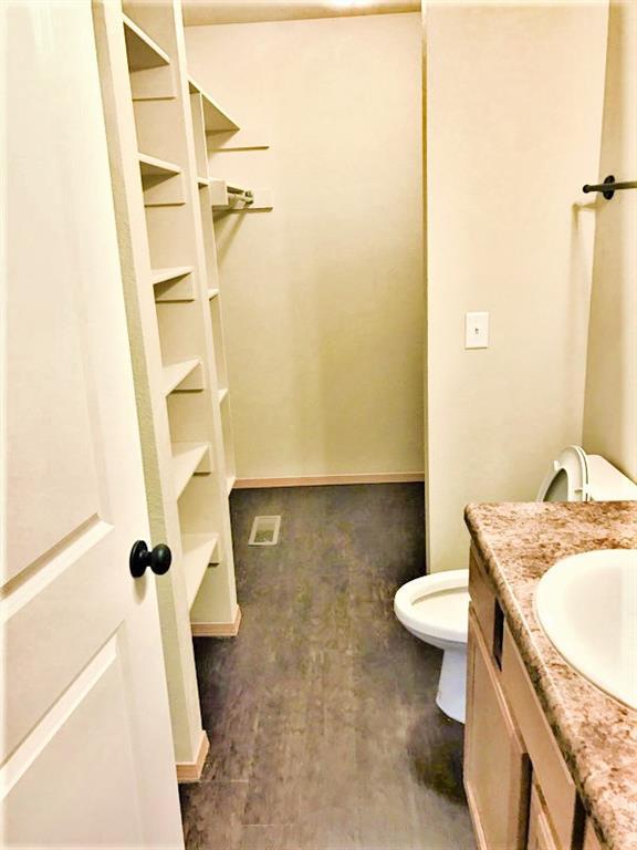 Building Photo - 250 S Slopeside Dr