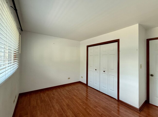 Building Photo - Awesome 2 Bed/1 Bath Duplex Unit! In-Unit ...