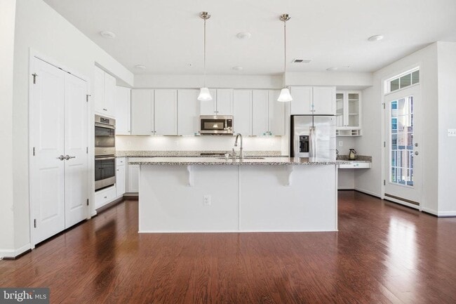 Building Photo - 13735 Air and Space Museum Pkwy