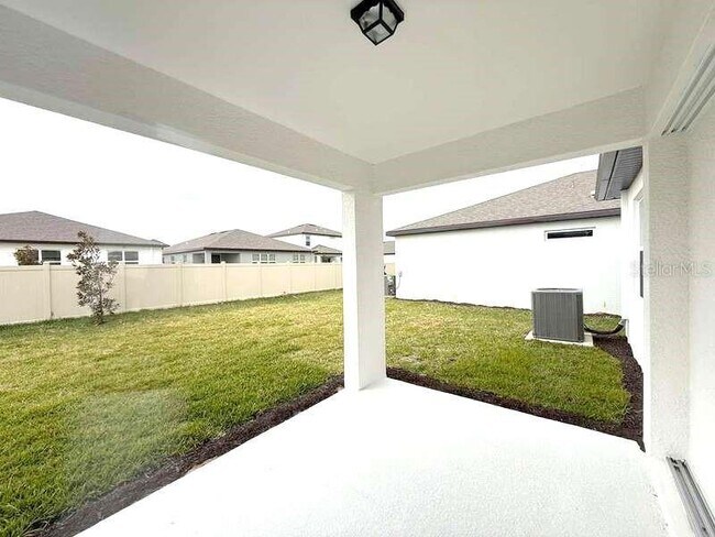 Building Photo - 11225 Sycamore Glen Loop