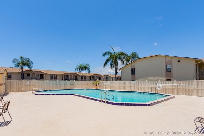 Building Photo - 9449 Boca Cove Cir