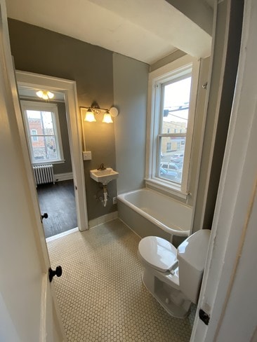 Hex-style tile boasts chic NYC living! - CityView Apartments