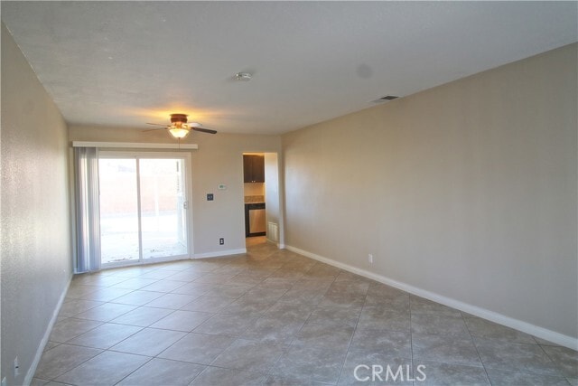 Building Photo - 153 Leslie Ct