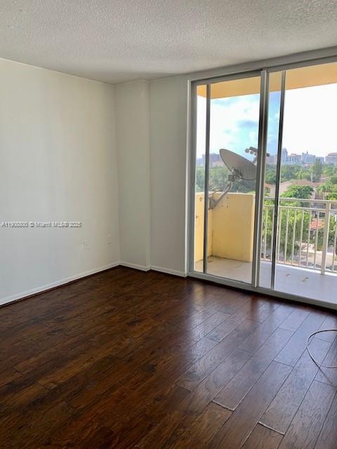 Building Photo - 215 SW 42nd Ave