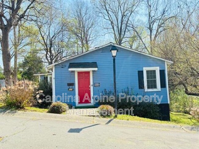 Building Photo - 333 Todd St