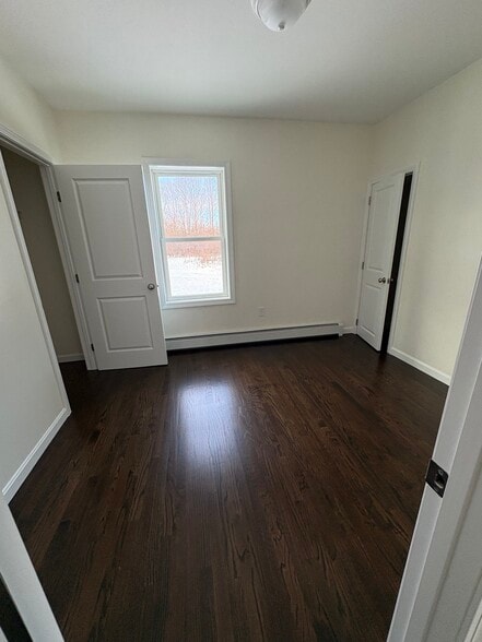 Bedroom - 316 Old Fall River Rd