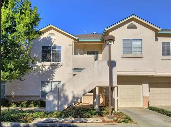 Building Photo - 1143 Greene Ter