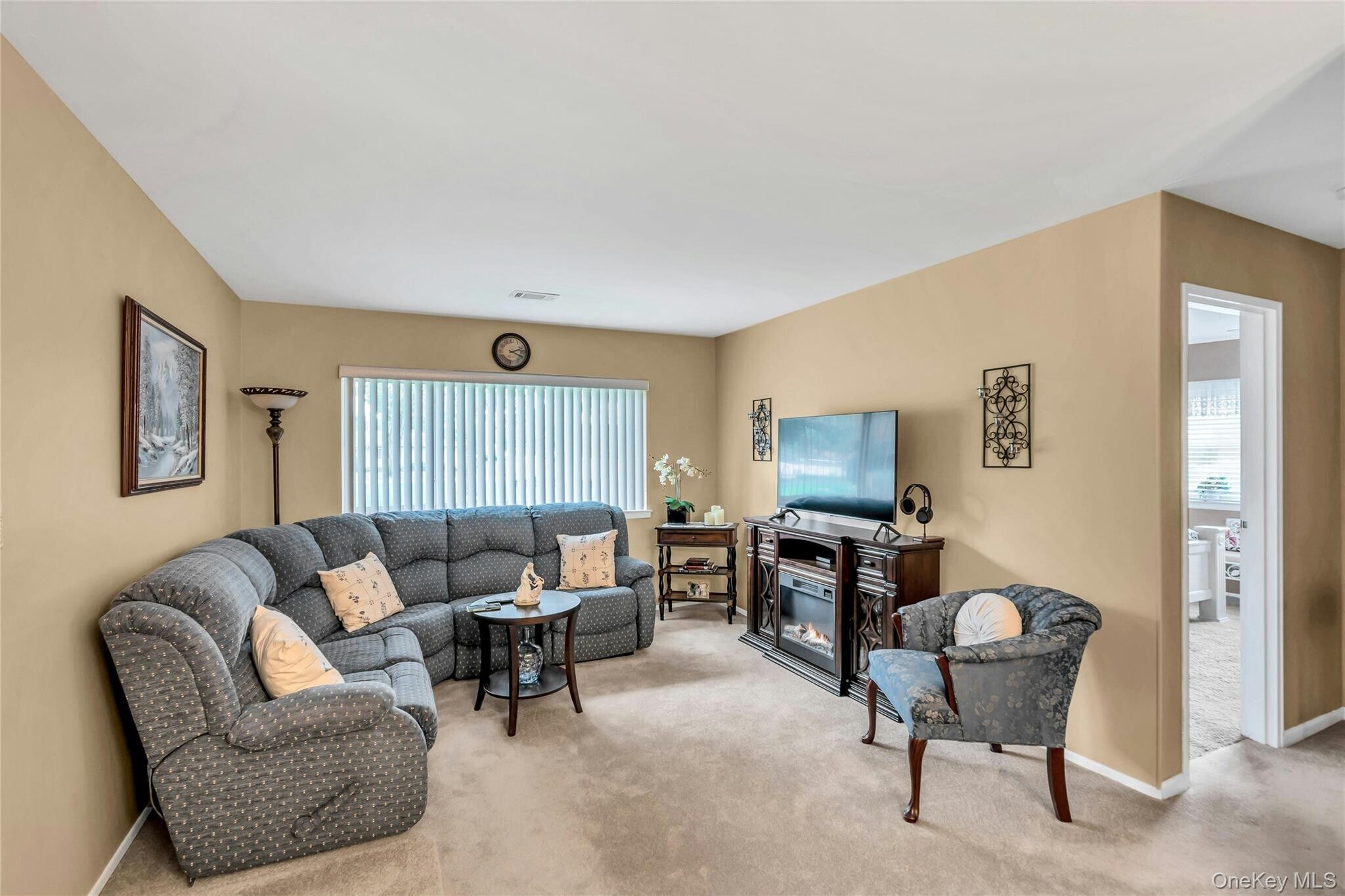 Building Photo - 283 Storm Dr