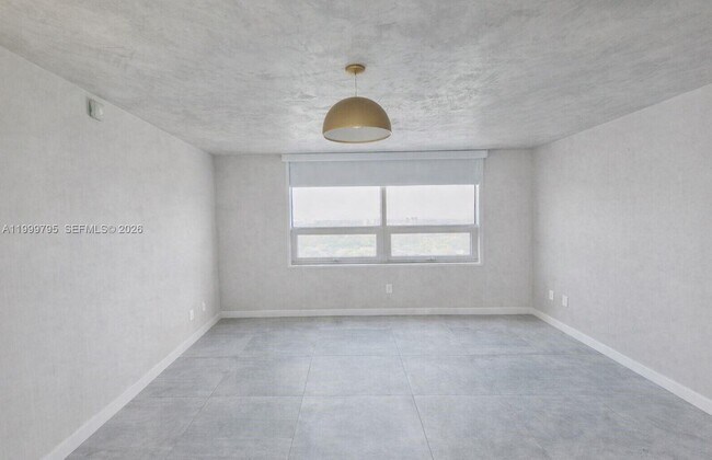 Building Photo - 3250 NE 1st Ave