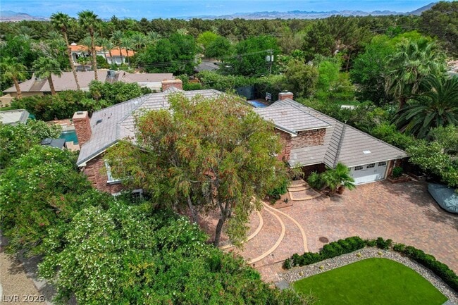 Building Photo - 7001 Alamitos Cir