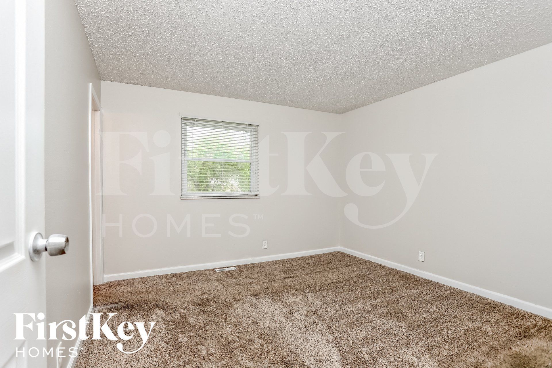 Building Photo - 2316 Millvalley Dr