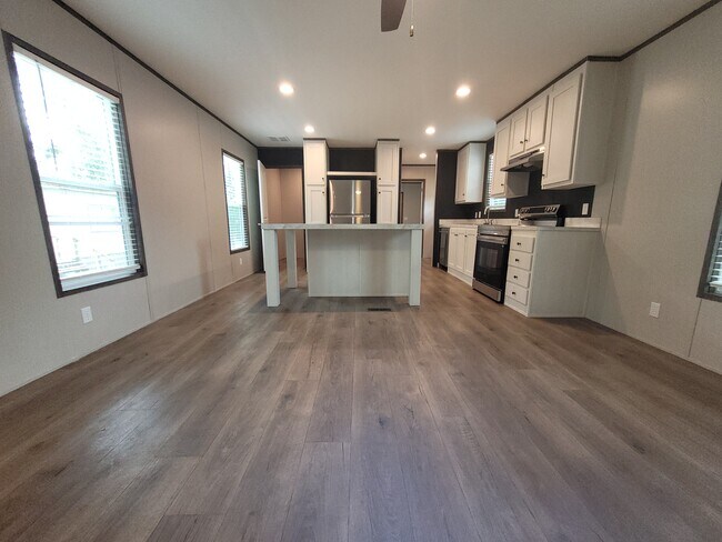 Building Photo - 116 Norene St
