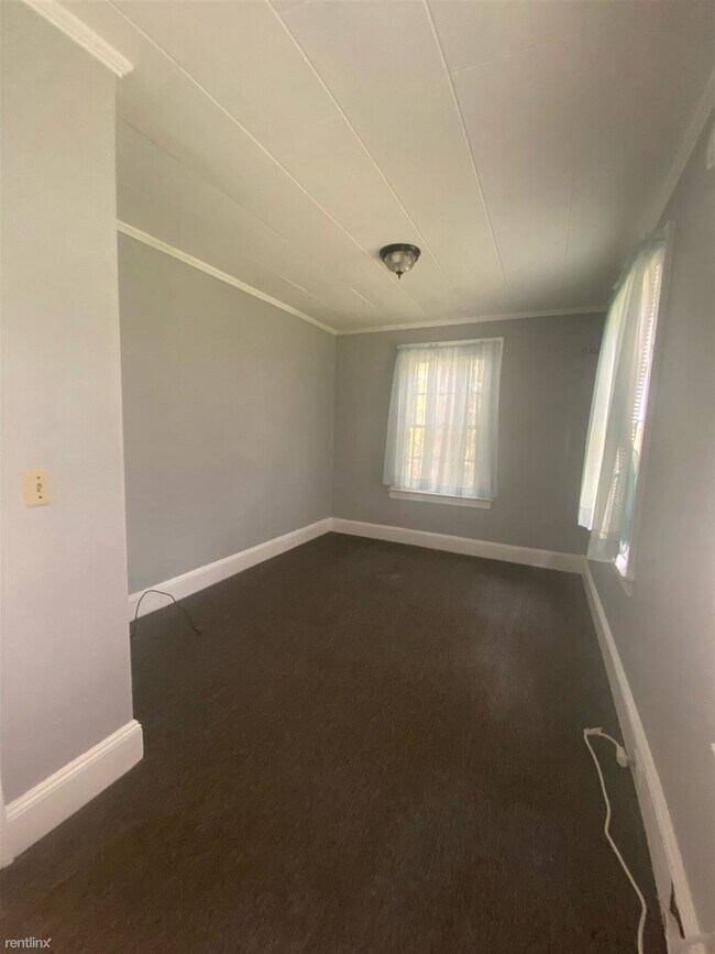 Building Photo - 1 br, 1 bath Duplex - 206 E Calhoun St