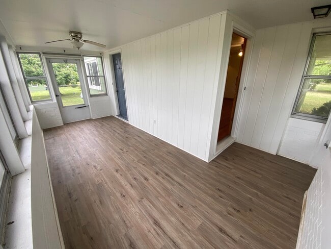 Building Photo - 3809 Southland Dr
