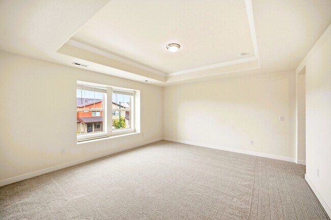 Building Photo - 10054 E 59th Ave