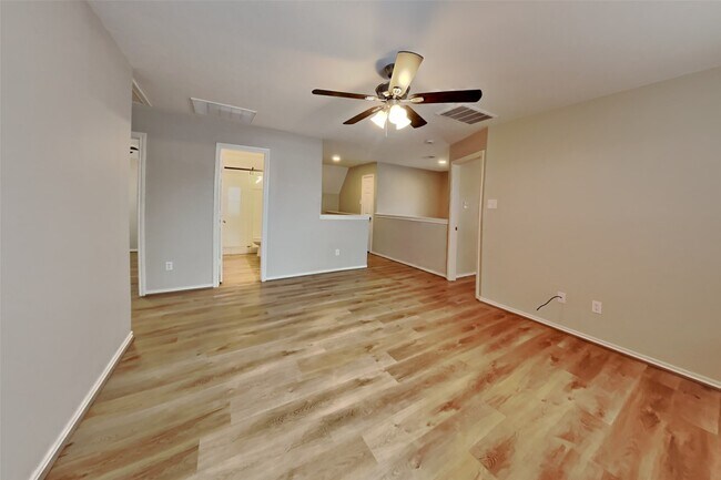 Building Photo - 22076 Knights Cove Dr