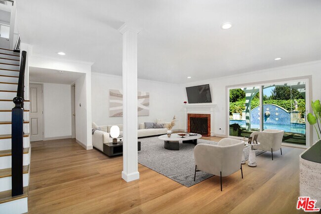 Building Photo - 5020 Dantes View Dr