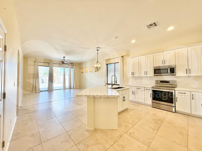 Building Photo - 18513 W San Carlos Dr