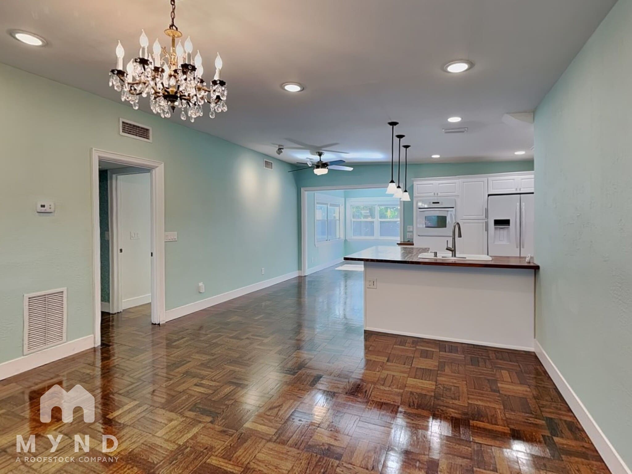 Building Photo - 3404 Leslie Dr